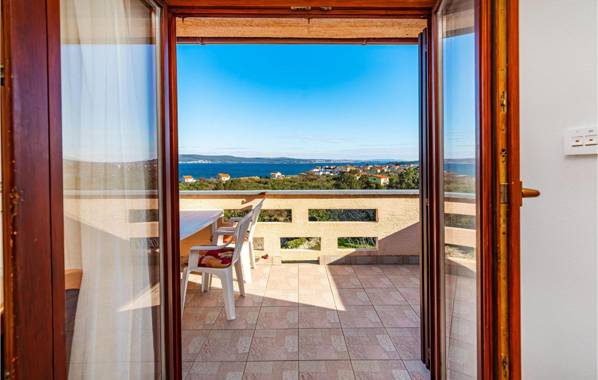 2 Bedroom Amazing Apartment In Neviđane Εξωτερικό φωτογραφία