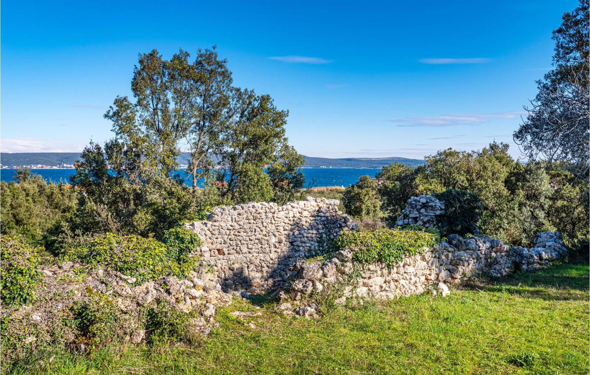2 Bedroom Amazing Apartment In Neviđane Εξωτερικό φωτογραφία
