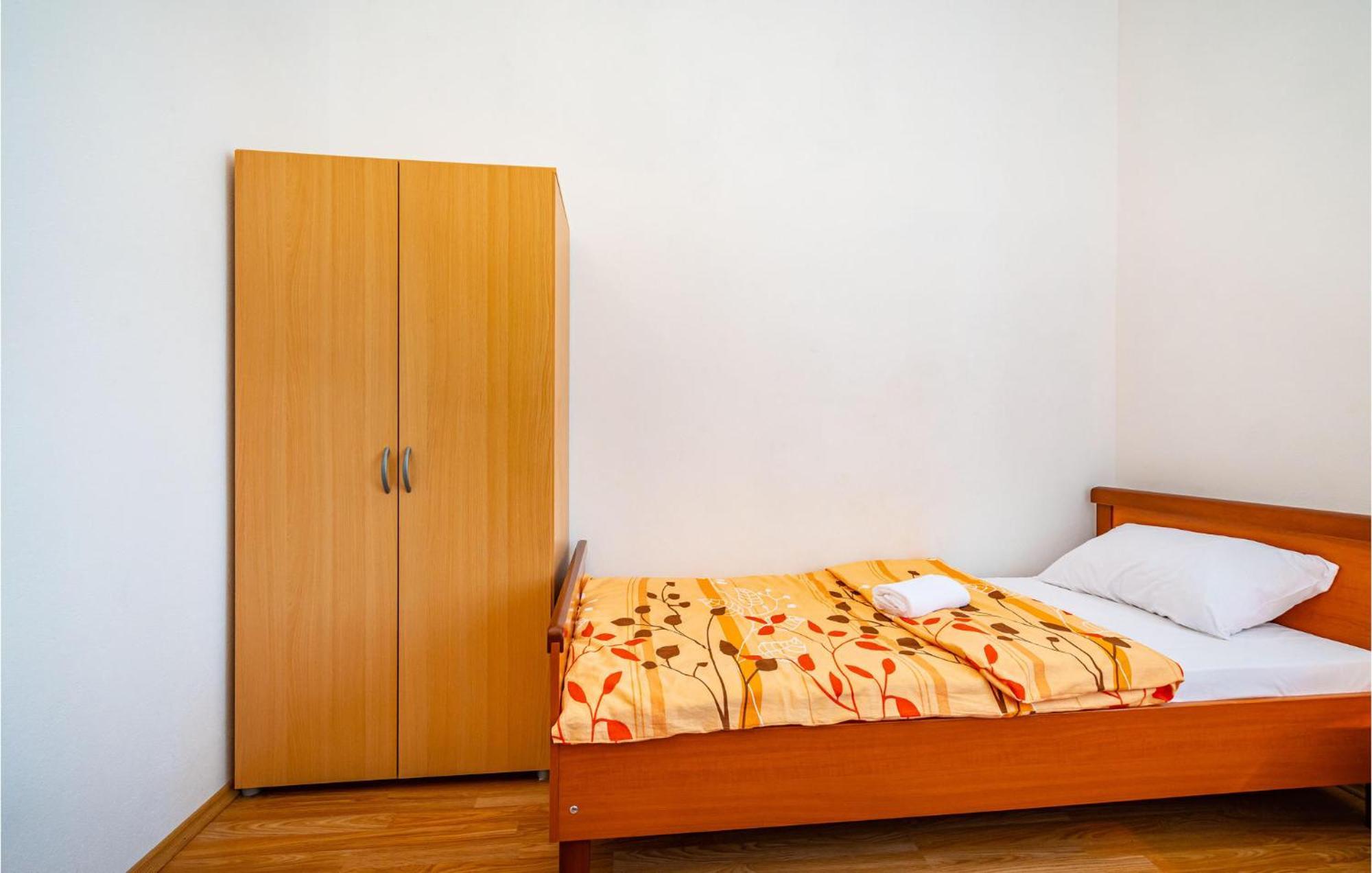 2 Bedroom Amazing Apartment In Neviđane Εξωτερικό φωτογραφία